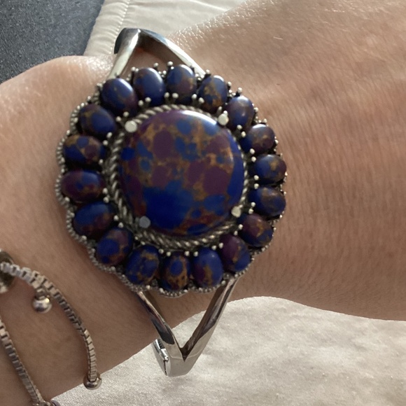 NWOT – Pure Stainless steel, Large round & oval Purple Dahlia bangle bracelet - Picture 4 of 16